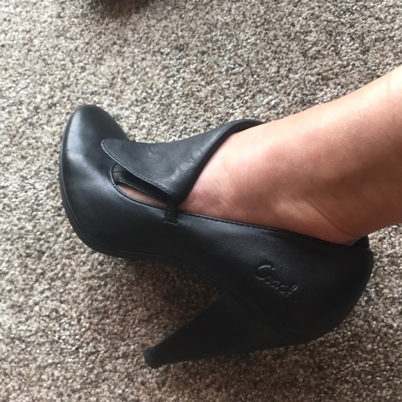 Coach heels. - Picture 5 of 7